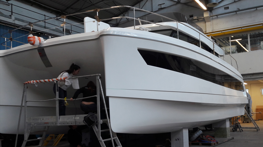 fountaine pajot MY 44 wrapping