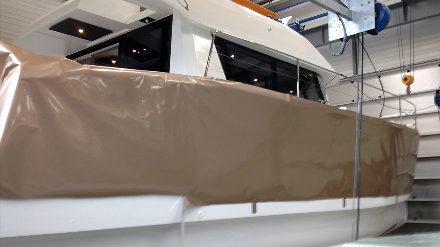 fountaine pajot MY 437 wrapping