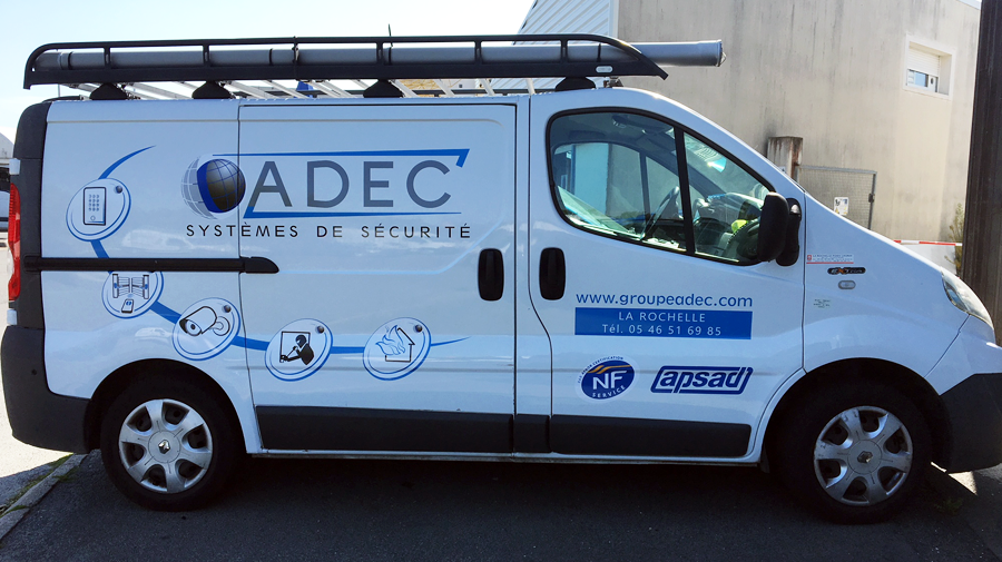 covering voiture de l'ADEC à La Rochelle