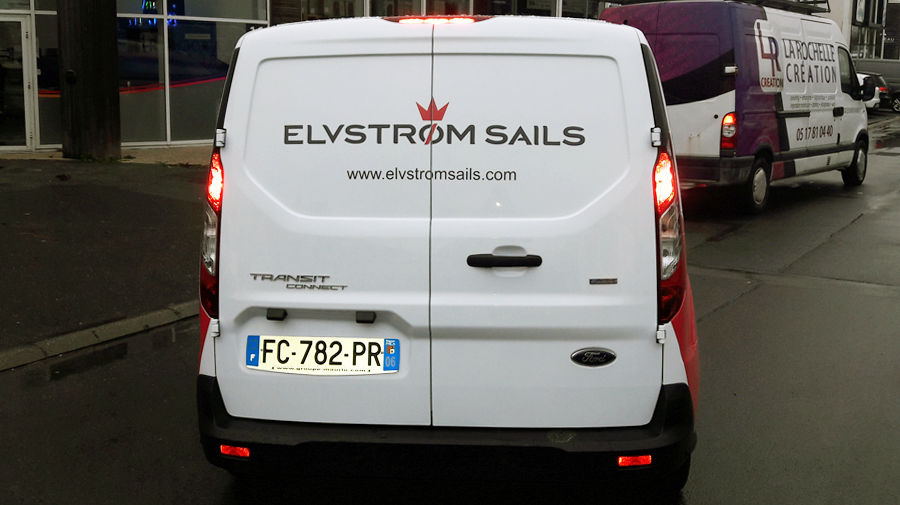 les voitures de l'agence Elvstrom Sails à La Rochelle